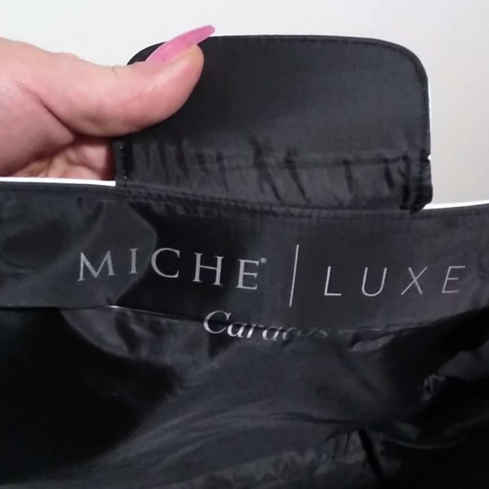 Purse - Picture 4 of 12